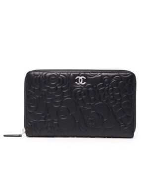 Chanel CC Camélia Floral Zip-Around Wallet